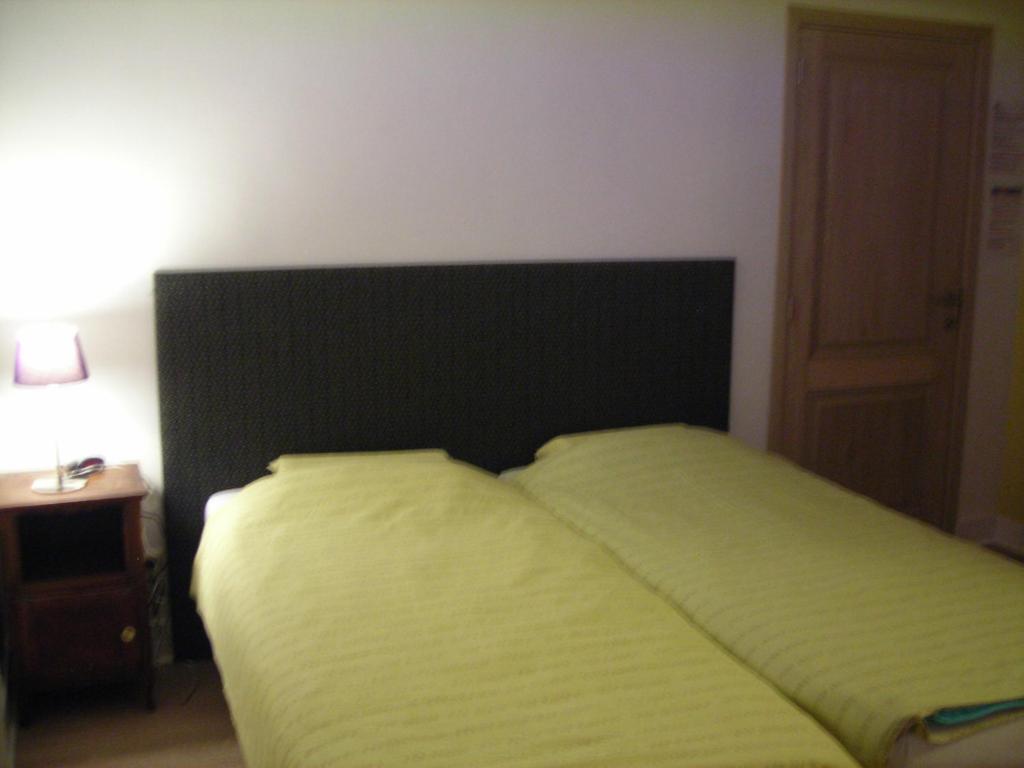 Hotel Huize Rafael Leuven Pokój zdjęcie